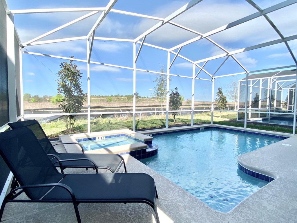 Luxury 6 Bedroom 5 bath pool Home 200