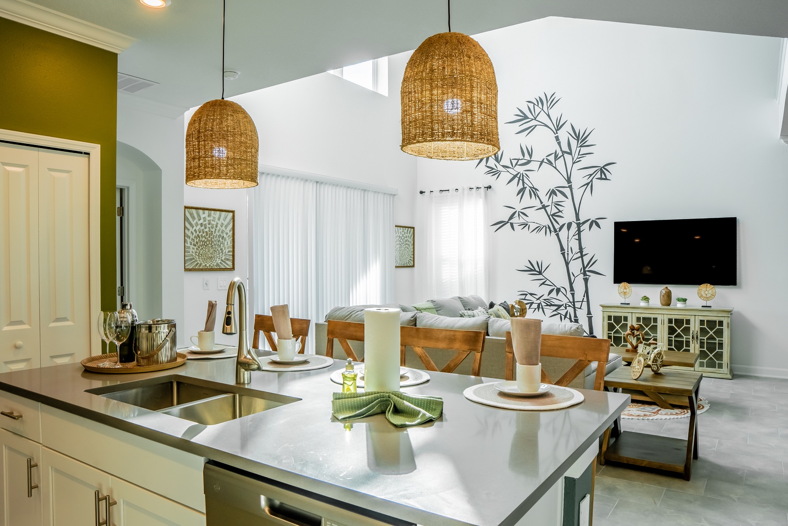 Kitchen/ Living room