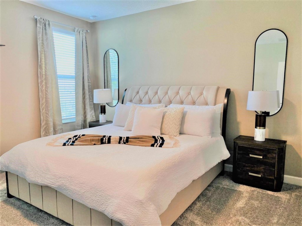 Room #2. Queen Upstairs