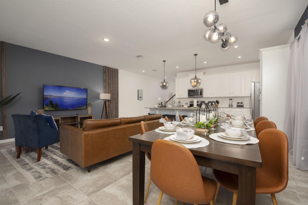 Living +TV, Dining Area