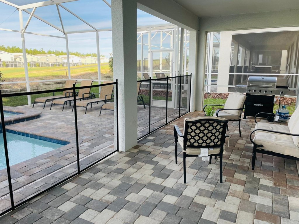 Patio and private Pool