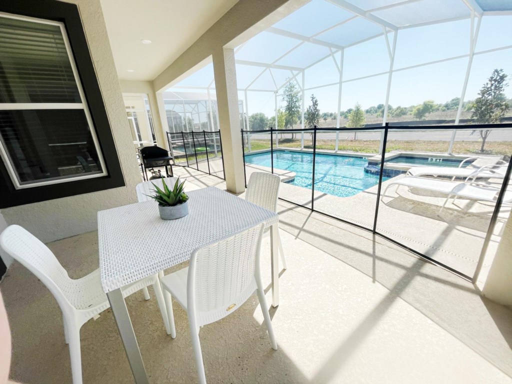 Luxury 6 Bedroom 5 bath pool Home 199