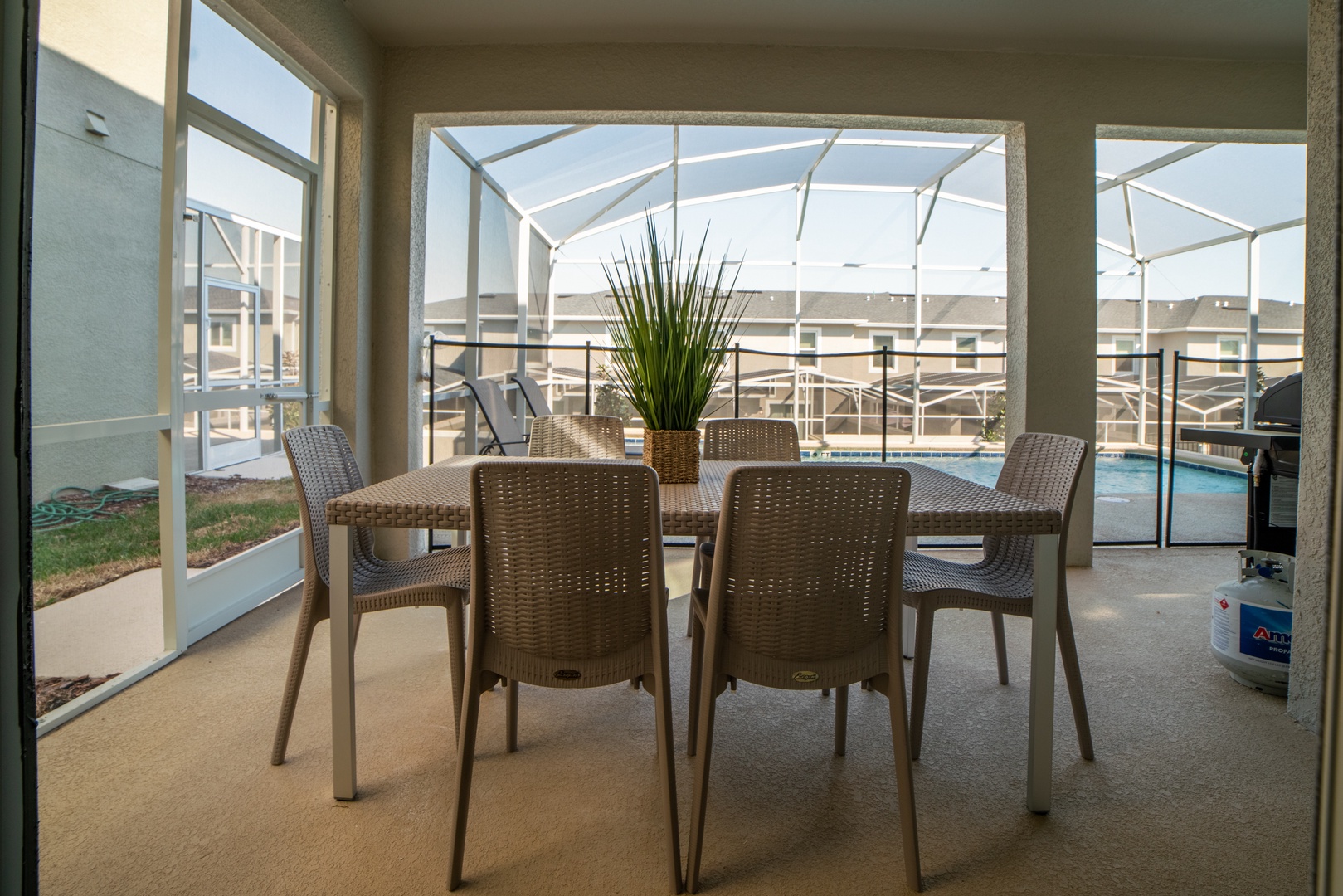 outdoor dining table