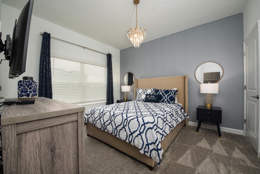 Room # 1 Downstairs Queen