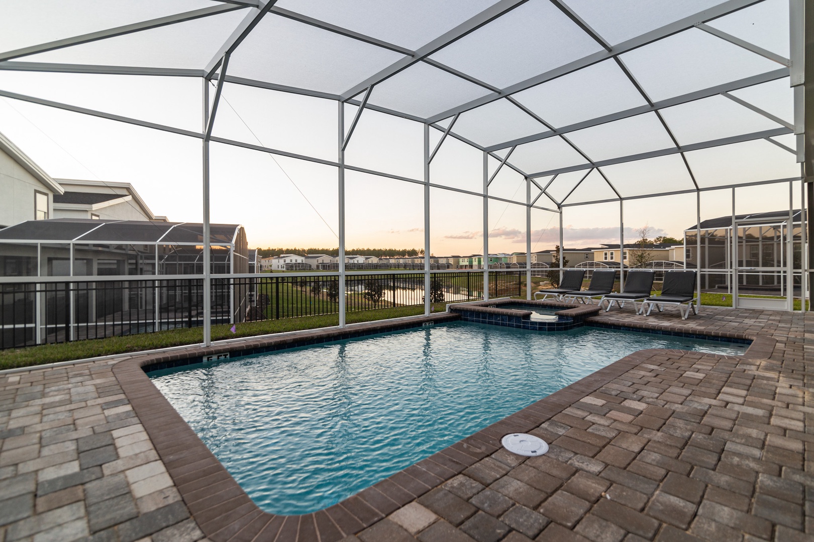 private pool with hot tub