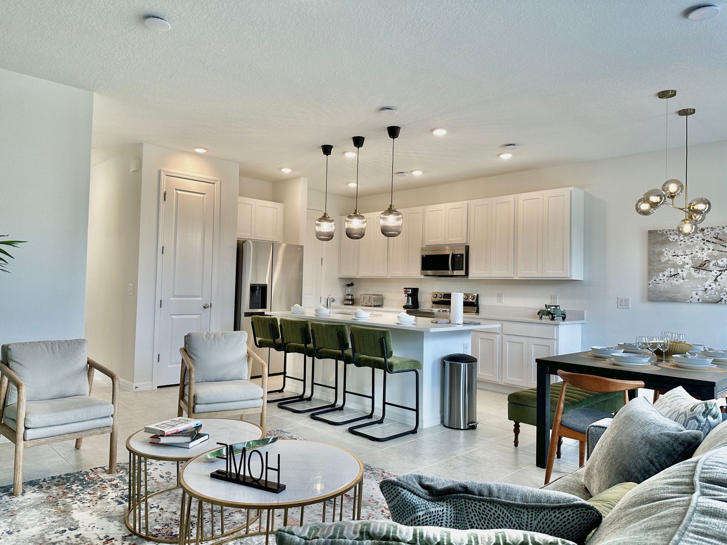 OPEN SPACE KITCHEN AND LIVING ROOM