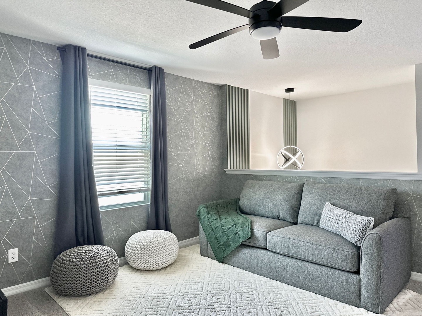 second floor living room