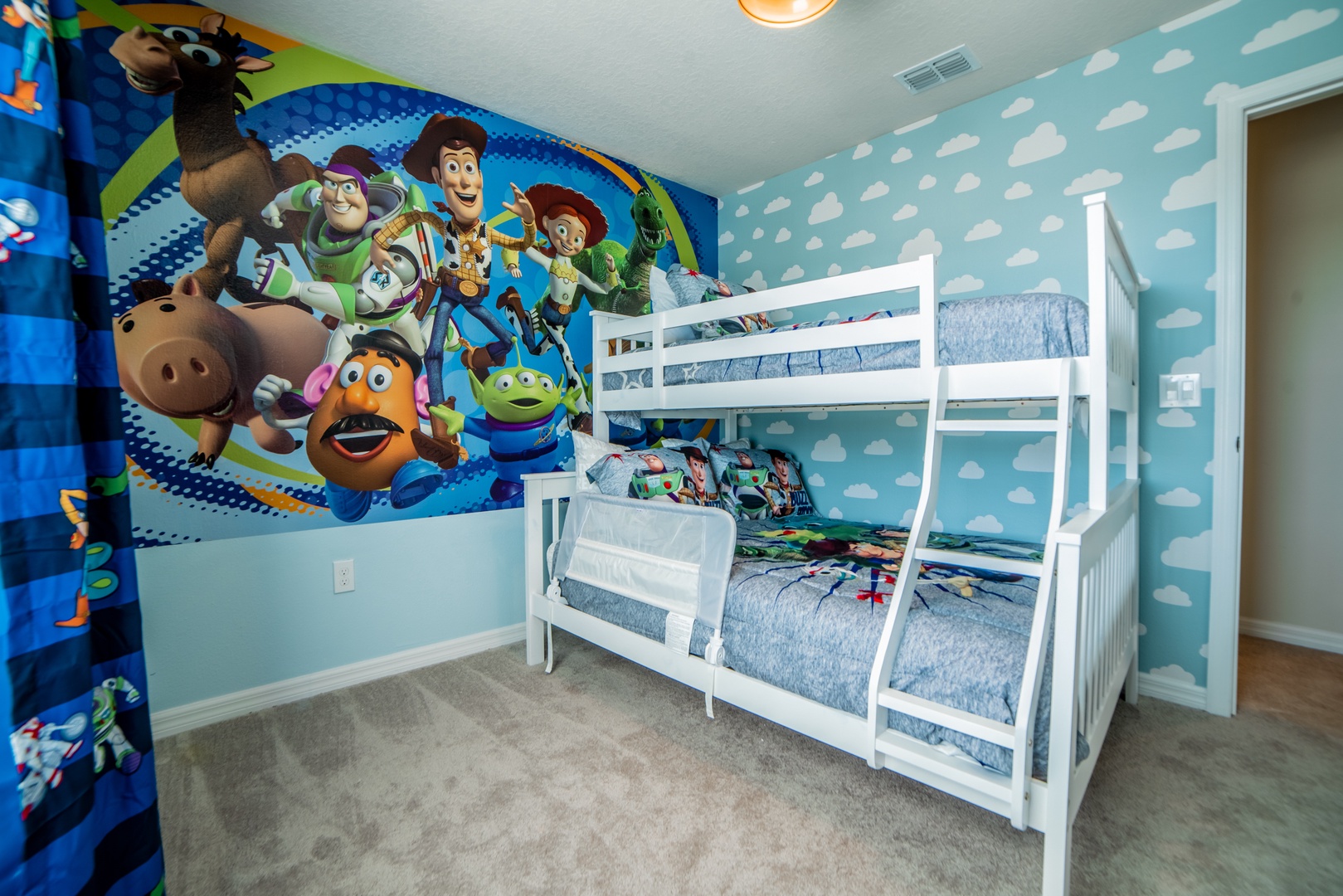 Brand New  Villa  near Disney 5 bd/5bth home 304