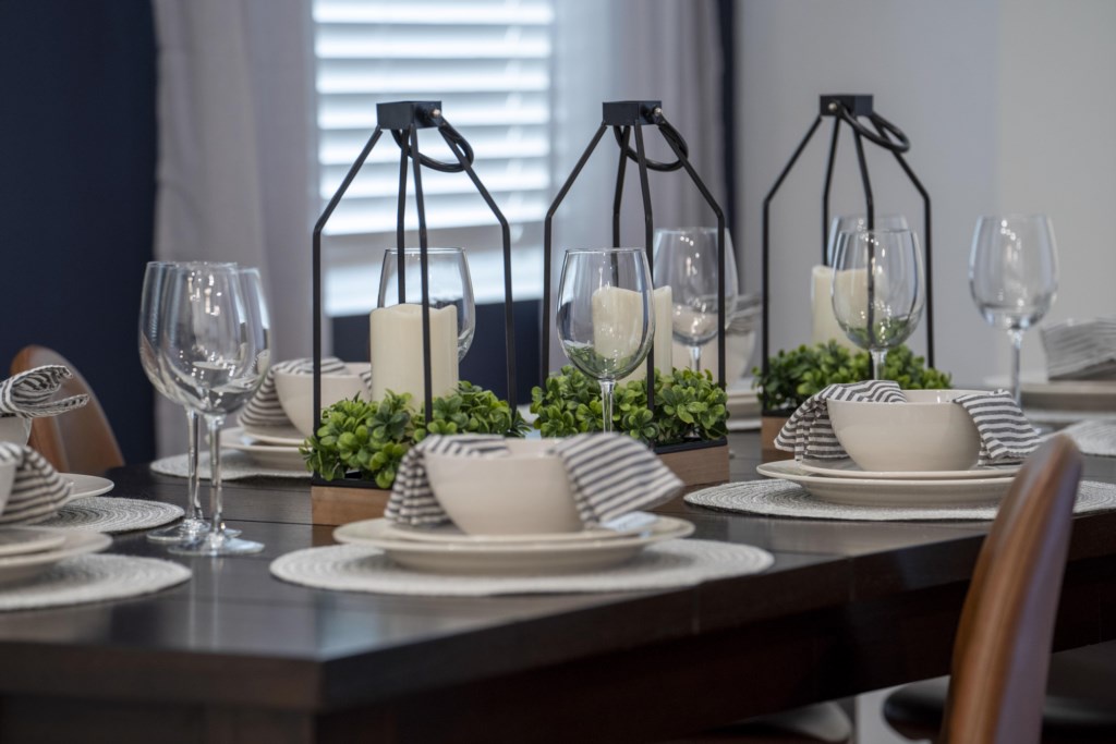 Table Deco and Dinnerware