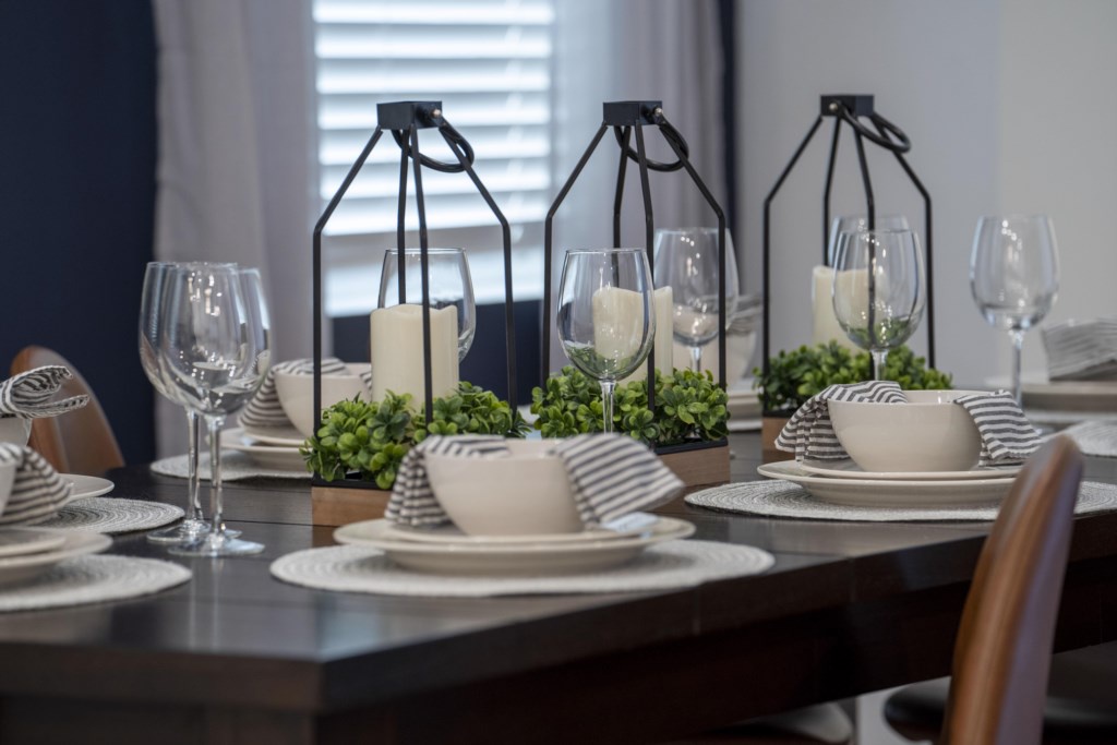 Table Deco and Dinnerware