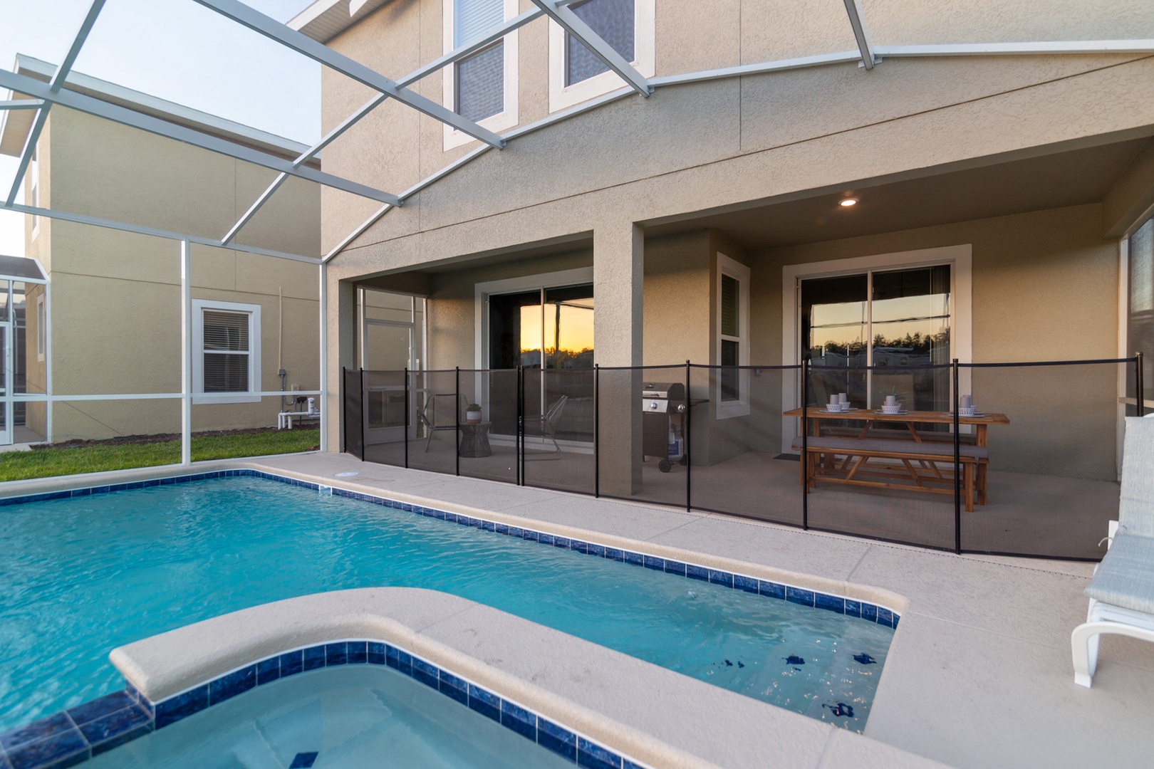 8940 pool patio 1