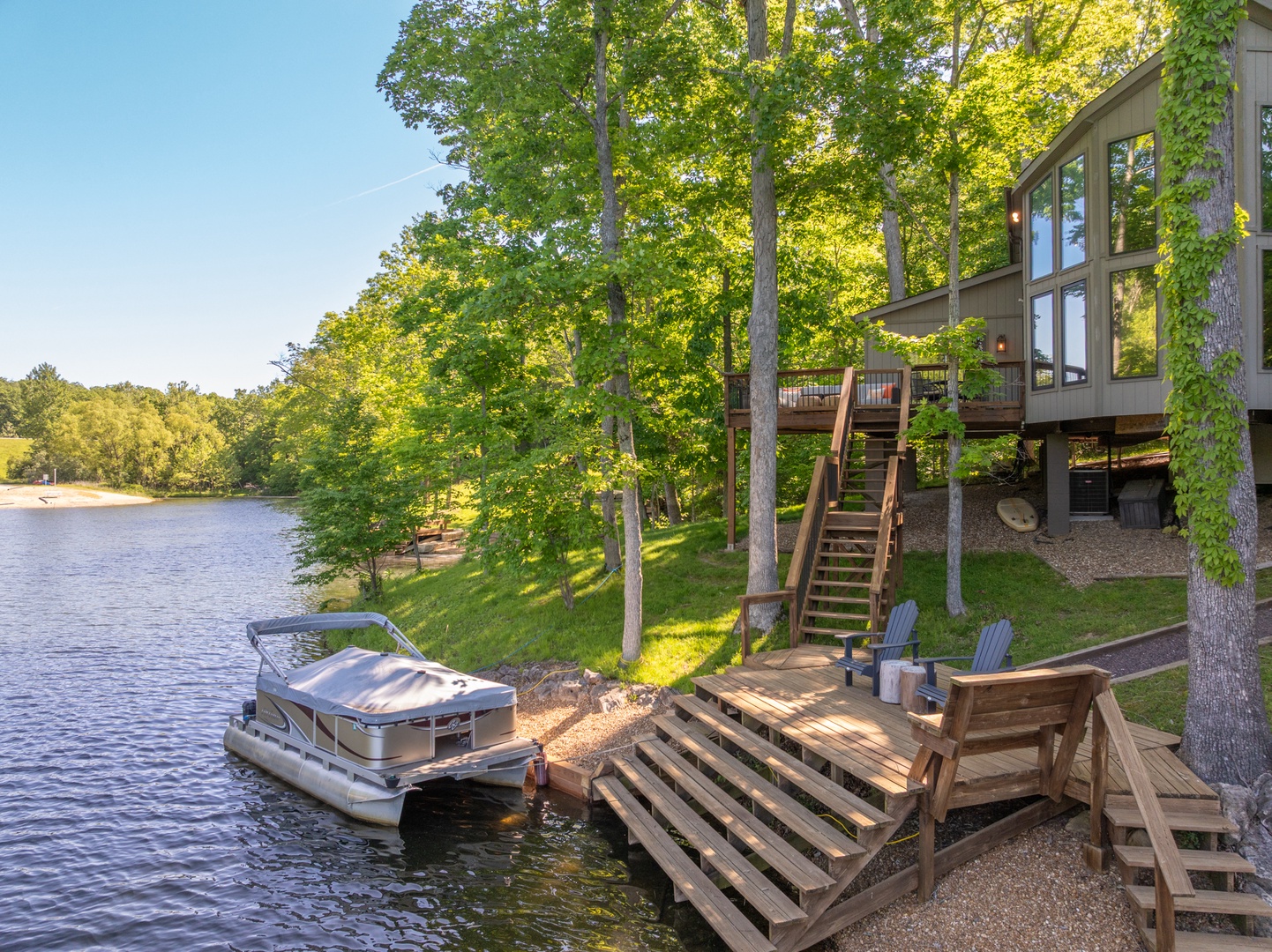 **Pontoon boat not available for guest**