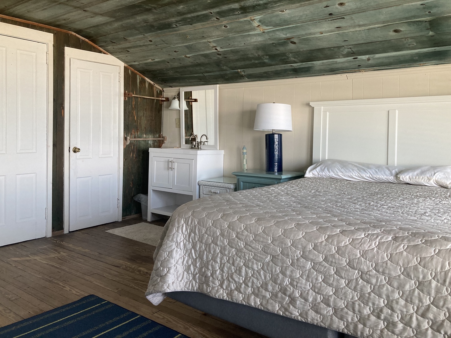 UpstairsBedroom_2