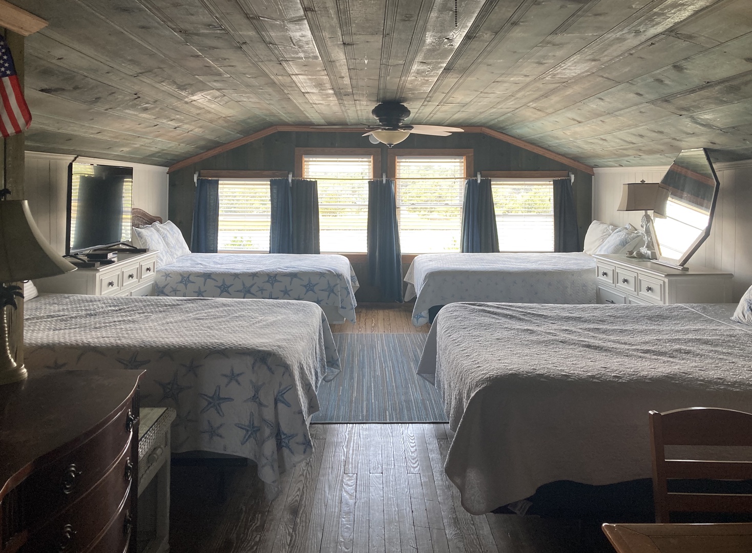 UpstairsBedroom_1