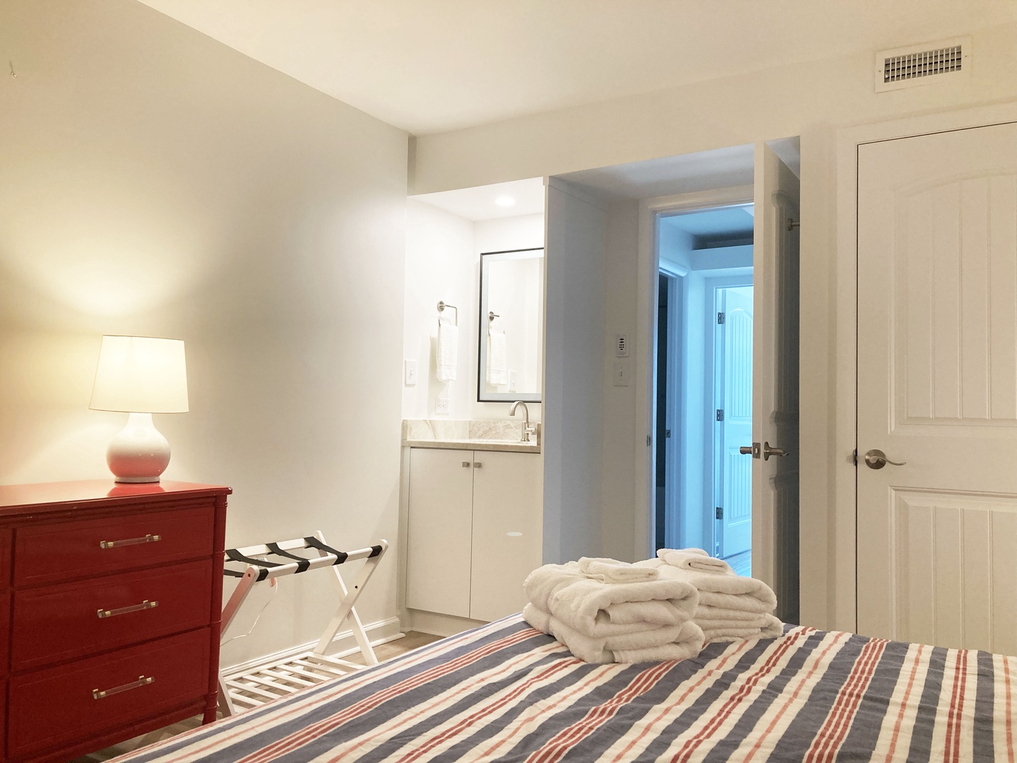 bedroom1a