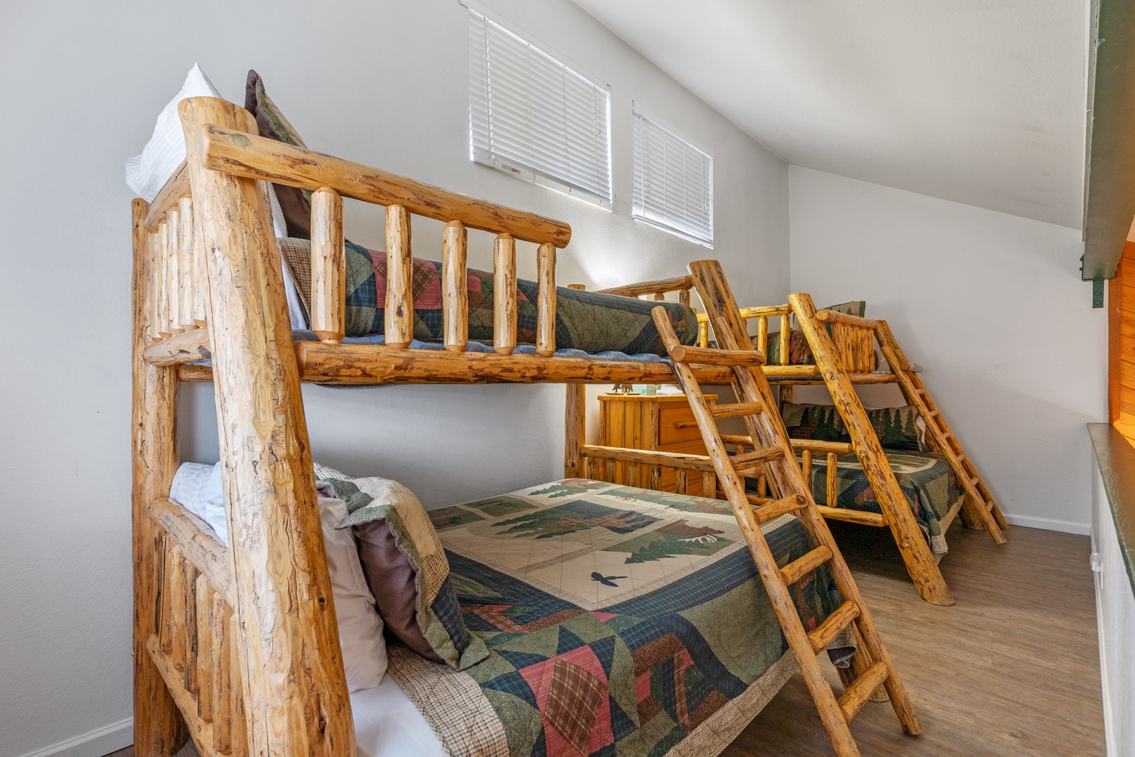Loft with two queen/twins bunk beds