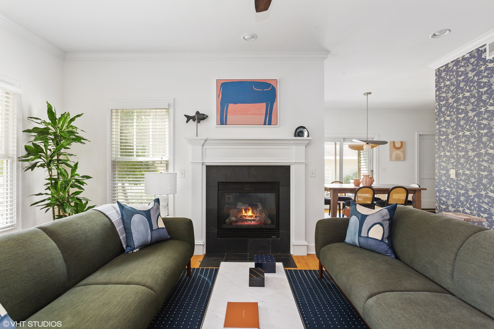 This elegant 4 BR-2.5BA vacation home is spacious, modern, and loaded with amenities!