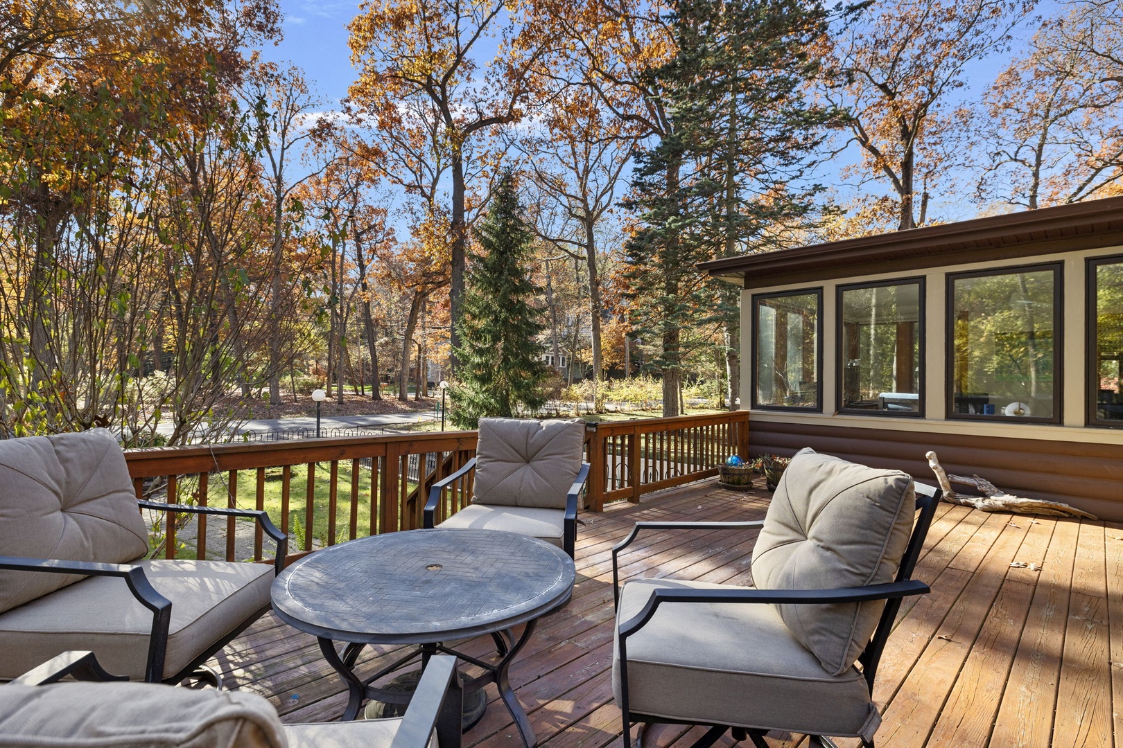 Wade’s Cabin features fantastic back deck for chilling with your guests.