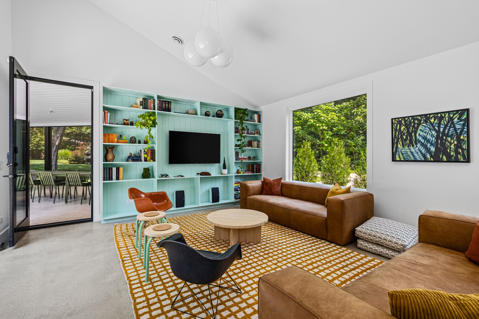 Owlwood features contemporary furnishings & modern elements throughout.