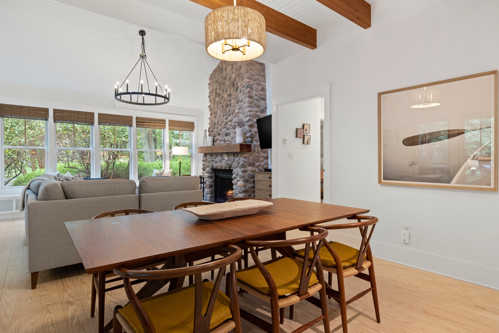Six can comfortably dine and catch a view of the fireplace