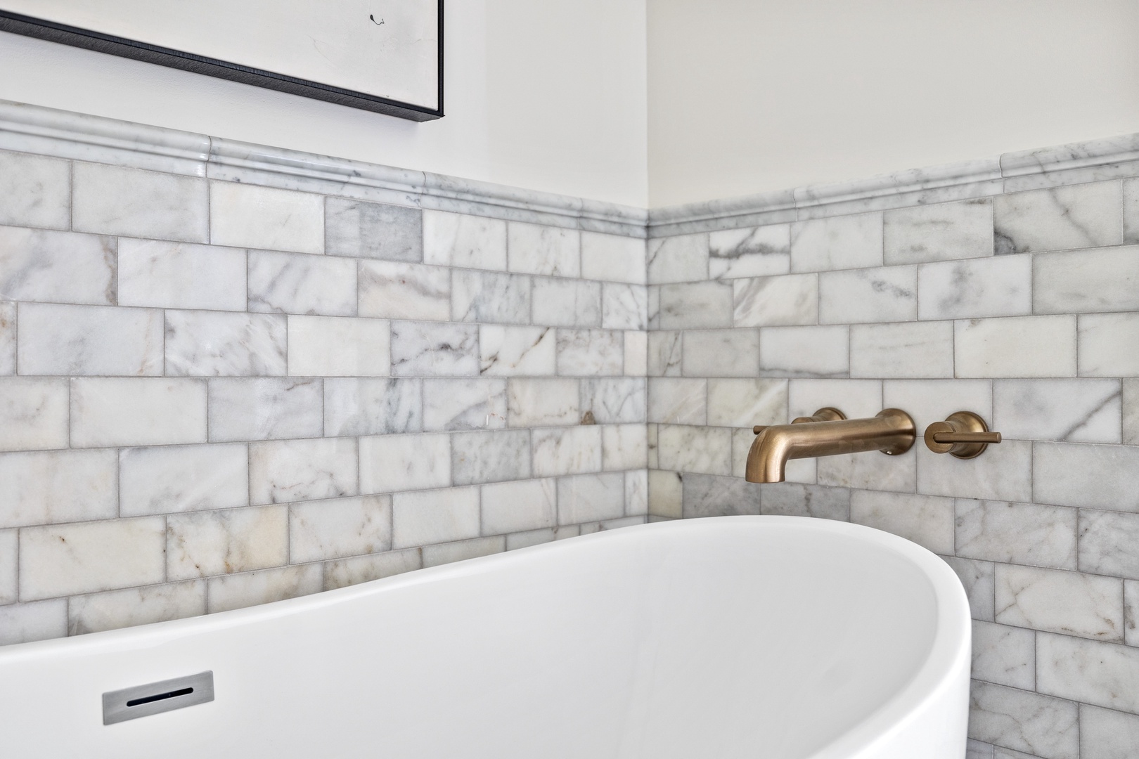 Take a loooonnng soak in the deep soaker tub.