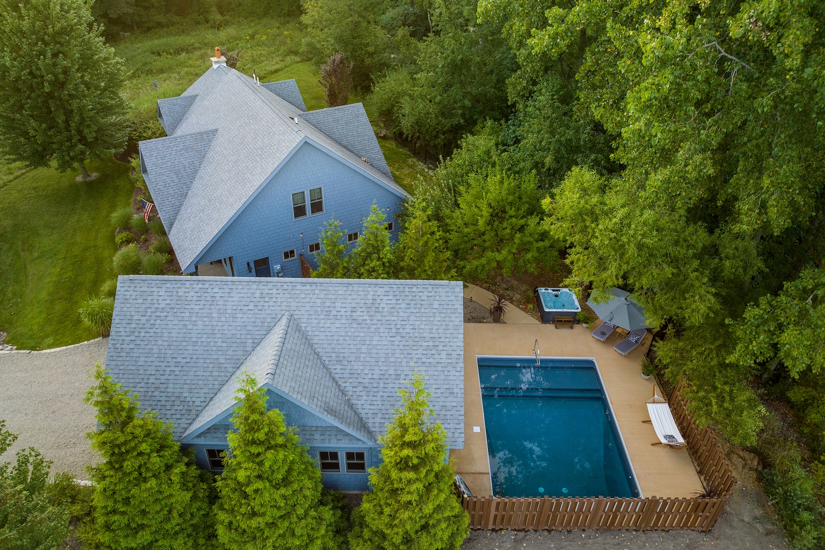 In Harbert on the shore of S. Lake Michigan, Stay Gold is an all-custom, 3-BR-3BA, perfect getaway!