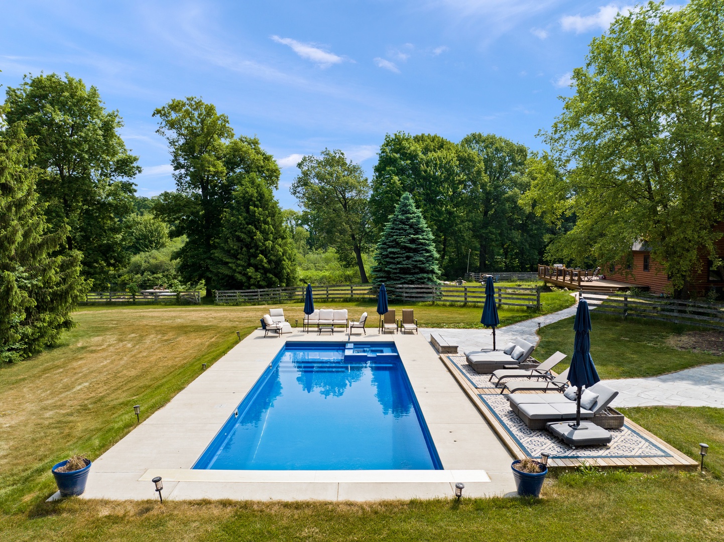 Swim laps, lounge in the sun, or enjoy a cool drink by the water’s edge.