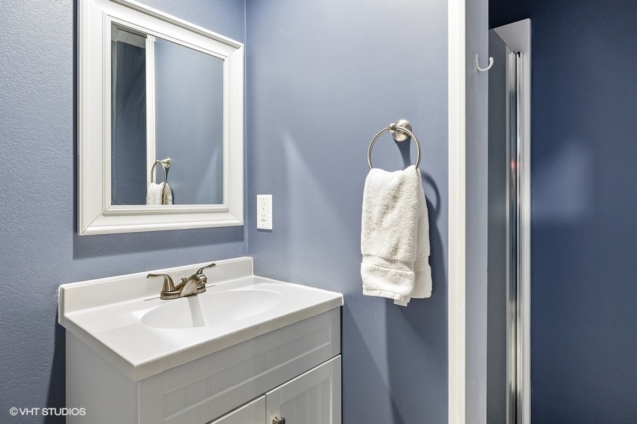 5 full bathrooms keep morning and evening routines running smoothly.