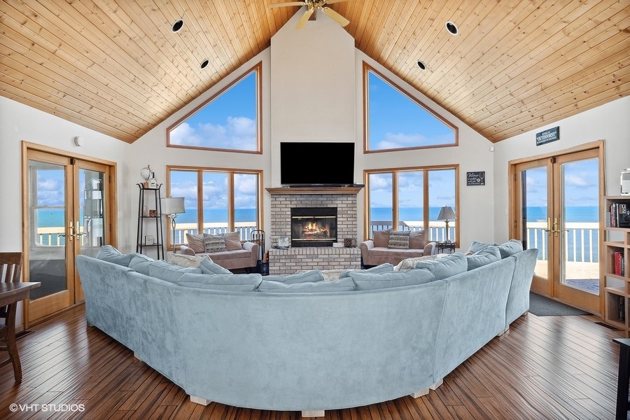 An amazing spot to take in . . . everything!