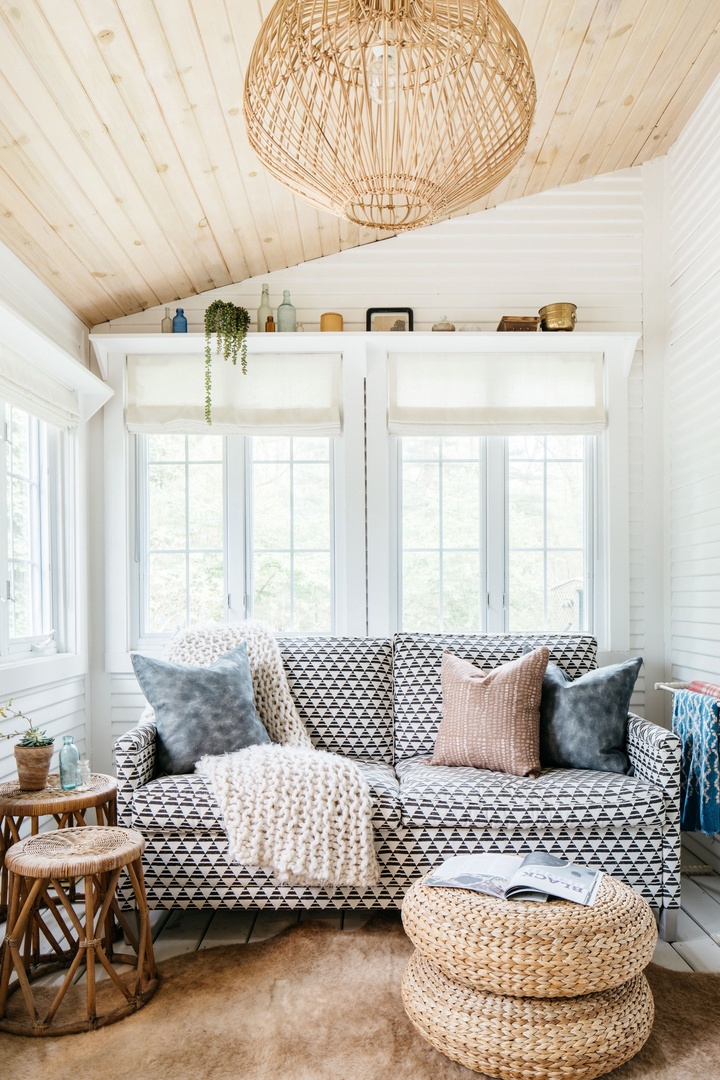 Cozy up and grab some alone time on Leo Cottage’s dreamy porch.