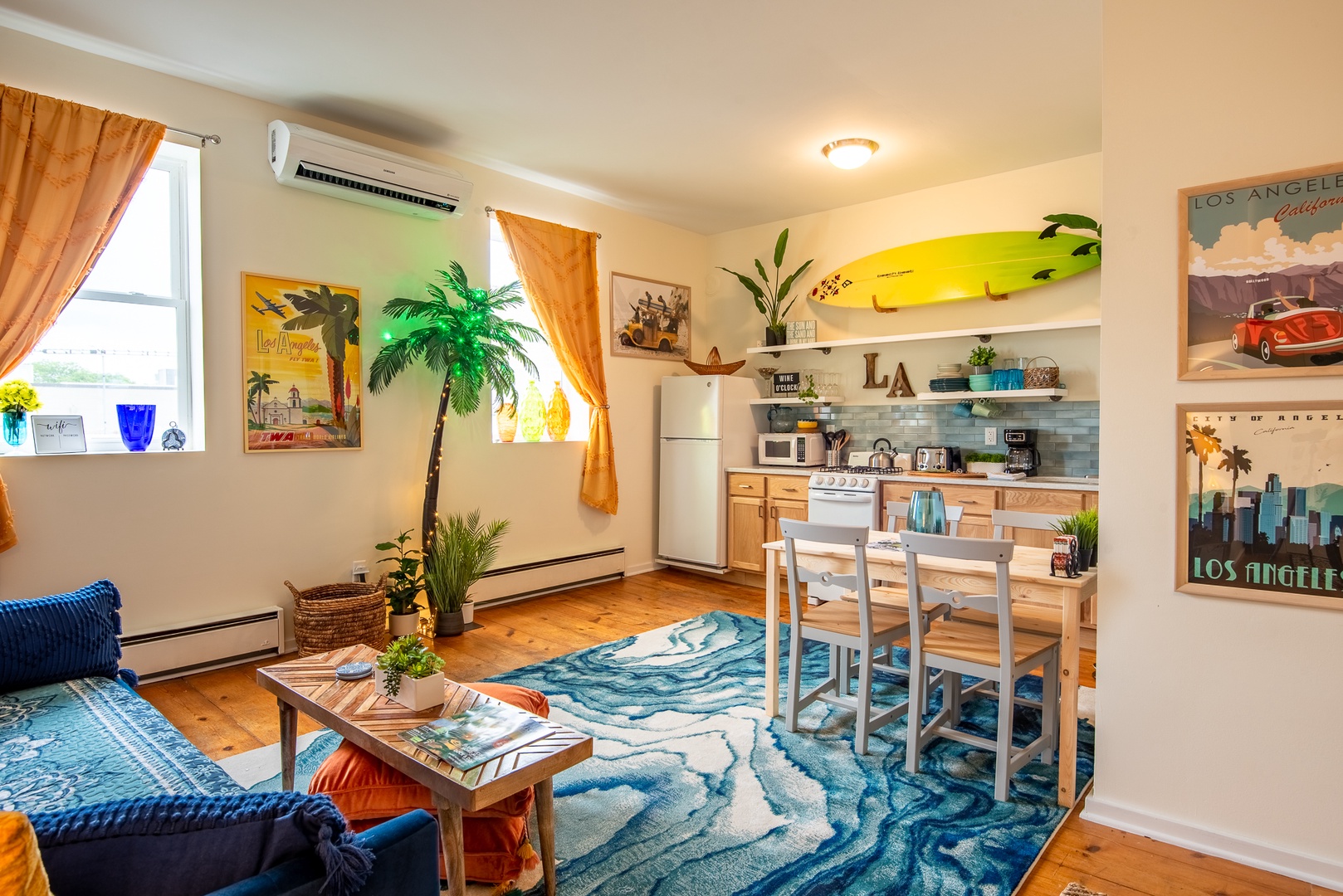 Downtown Lake Geneva- LA Suite