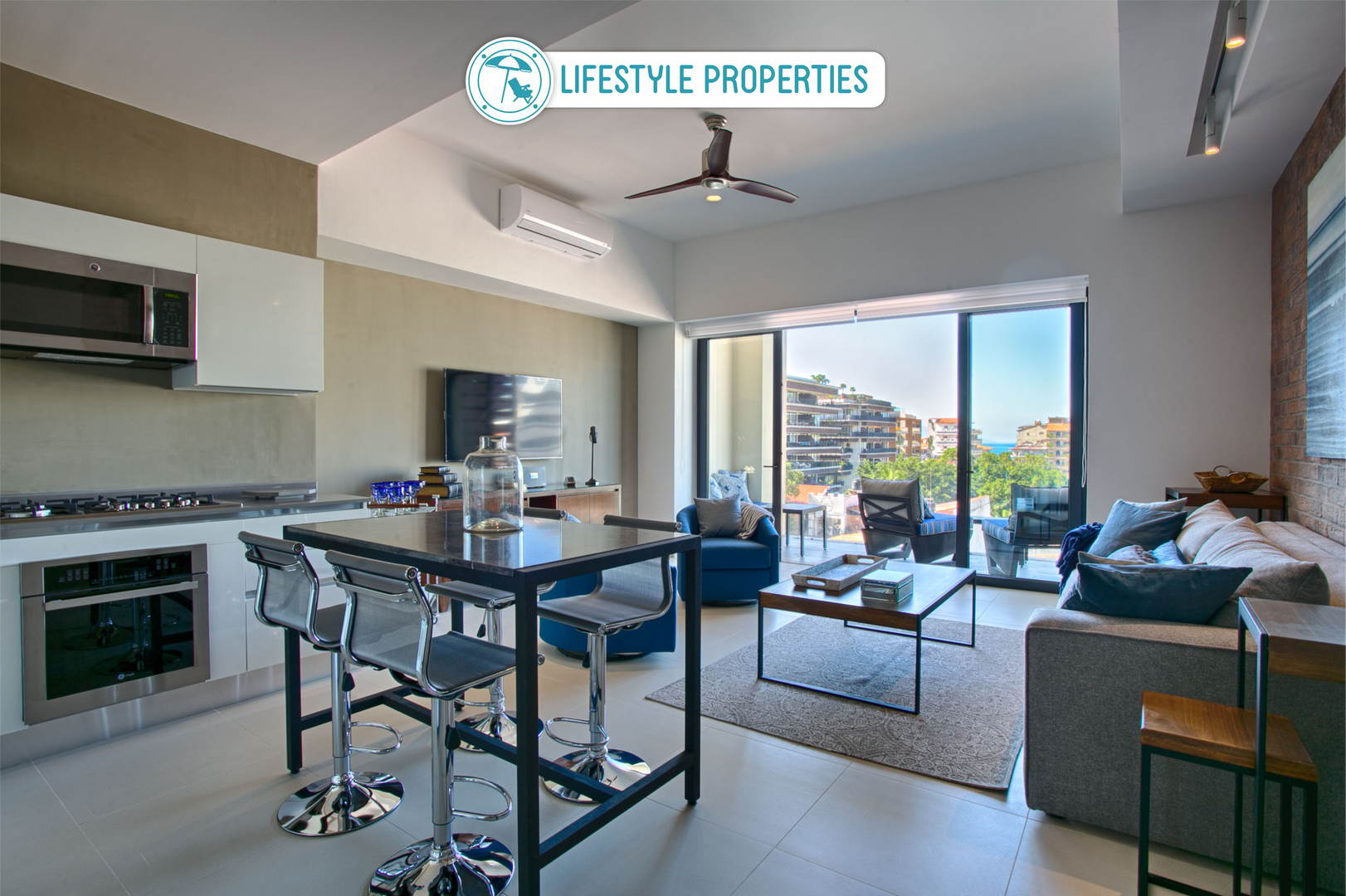 Sleek, Urban at Loft 268, Rooftop Pool, Hot Tub, BBQ