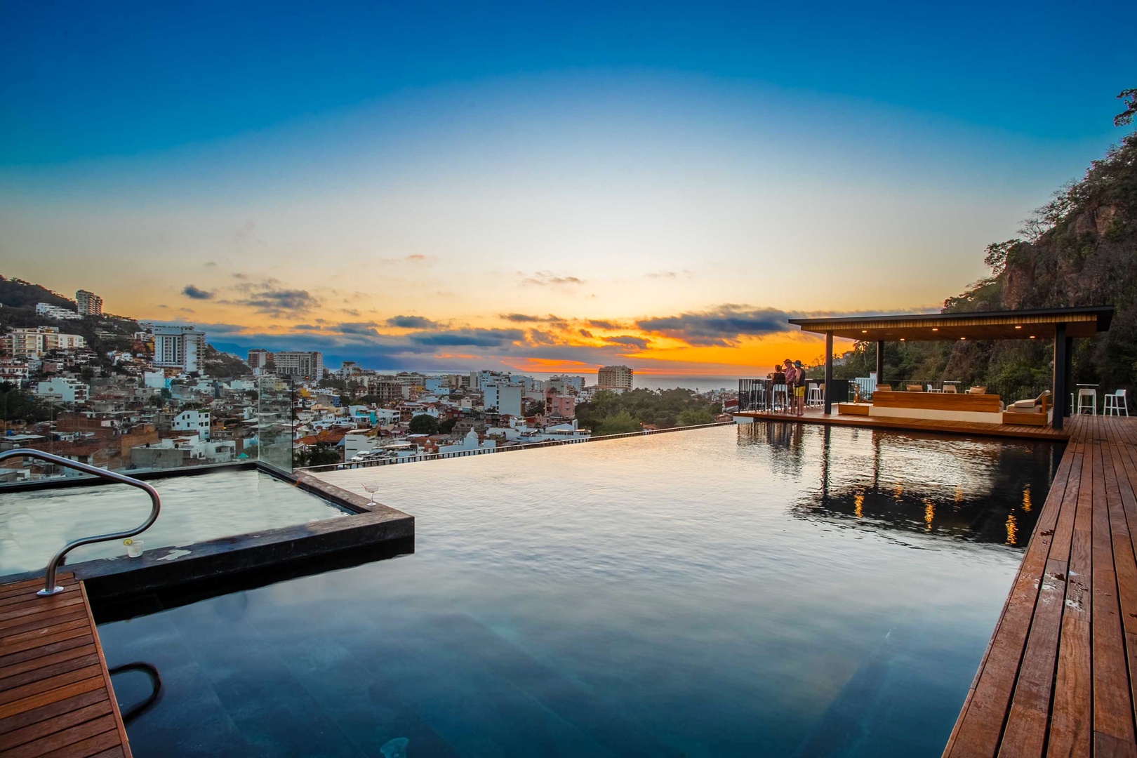 Casa Costera @ Oasis | 2 Pools & Bar