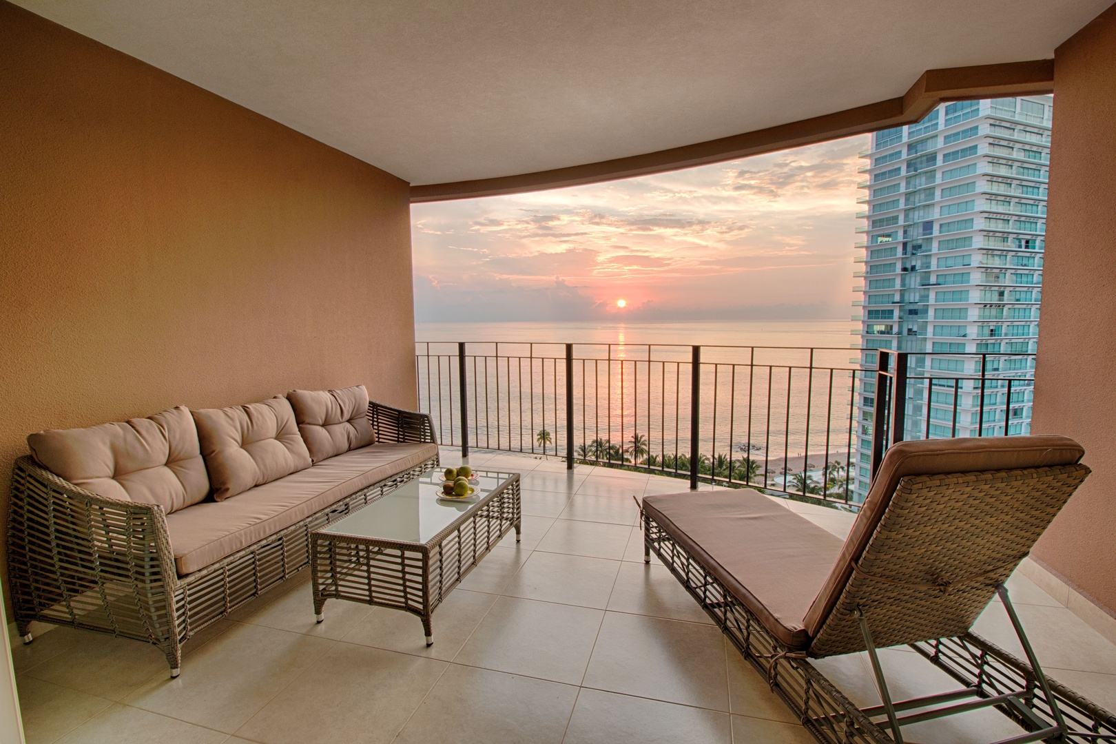 Beachfront 1BR w/ Balcony & Resort-Style Amenities