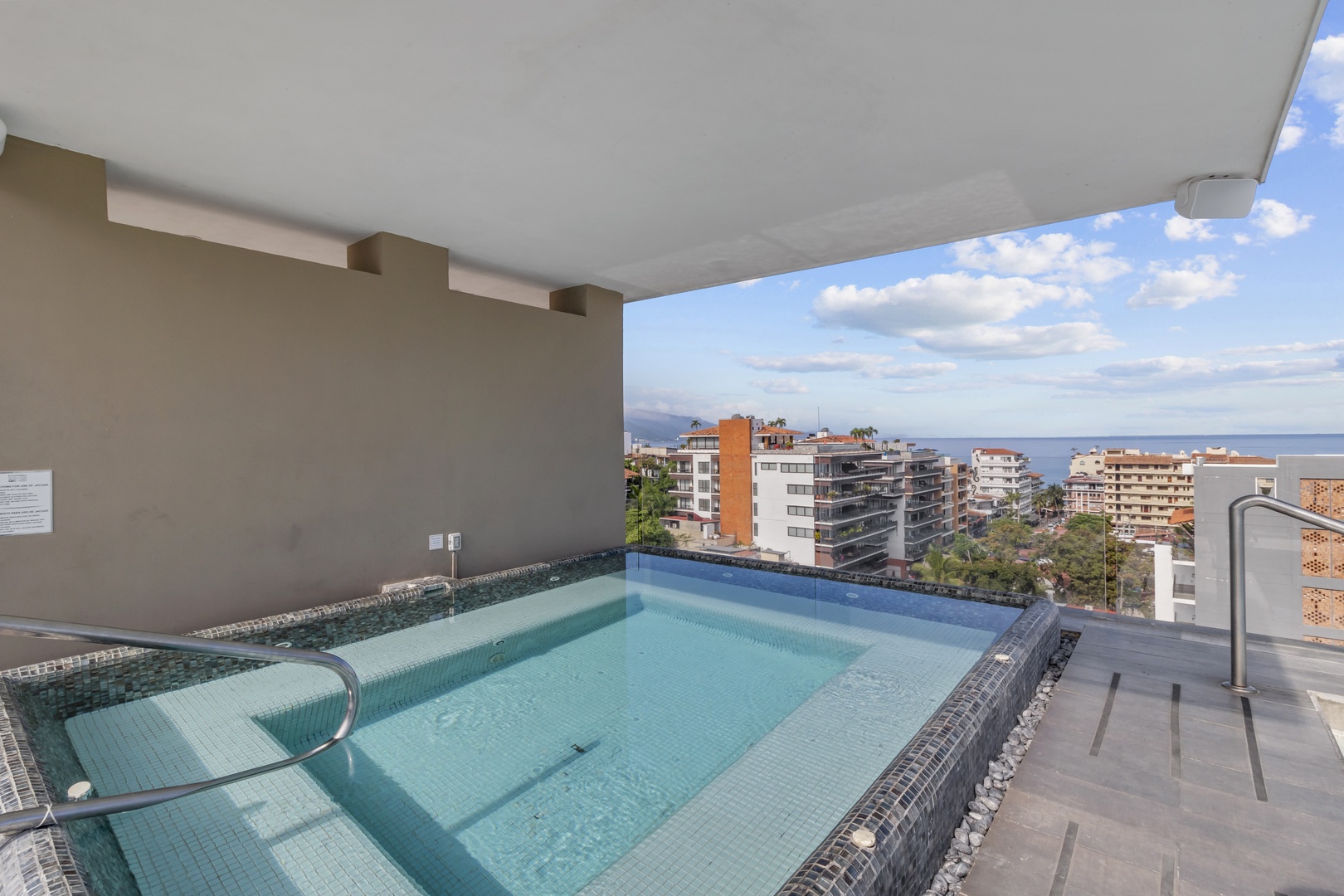 Urban Studio Loft 268 in Old Town Vallarta, Rooftop Pool, Gym