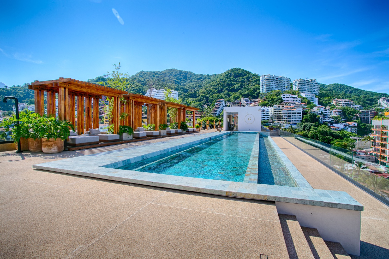 Sail View 105 | 8th Floor Gem in Zona Romantica