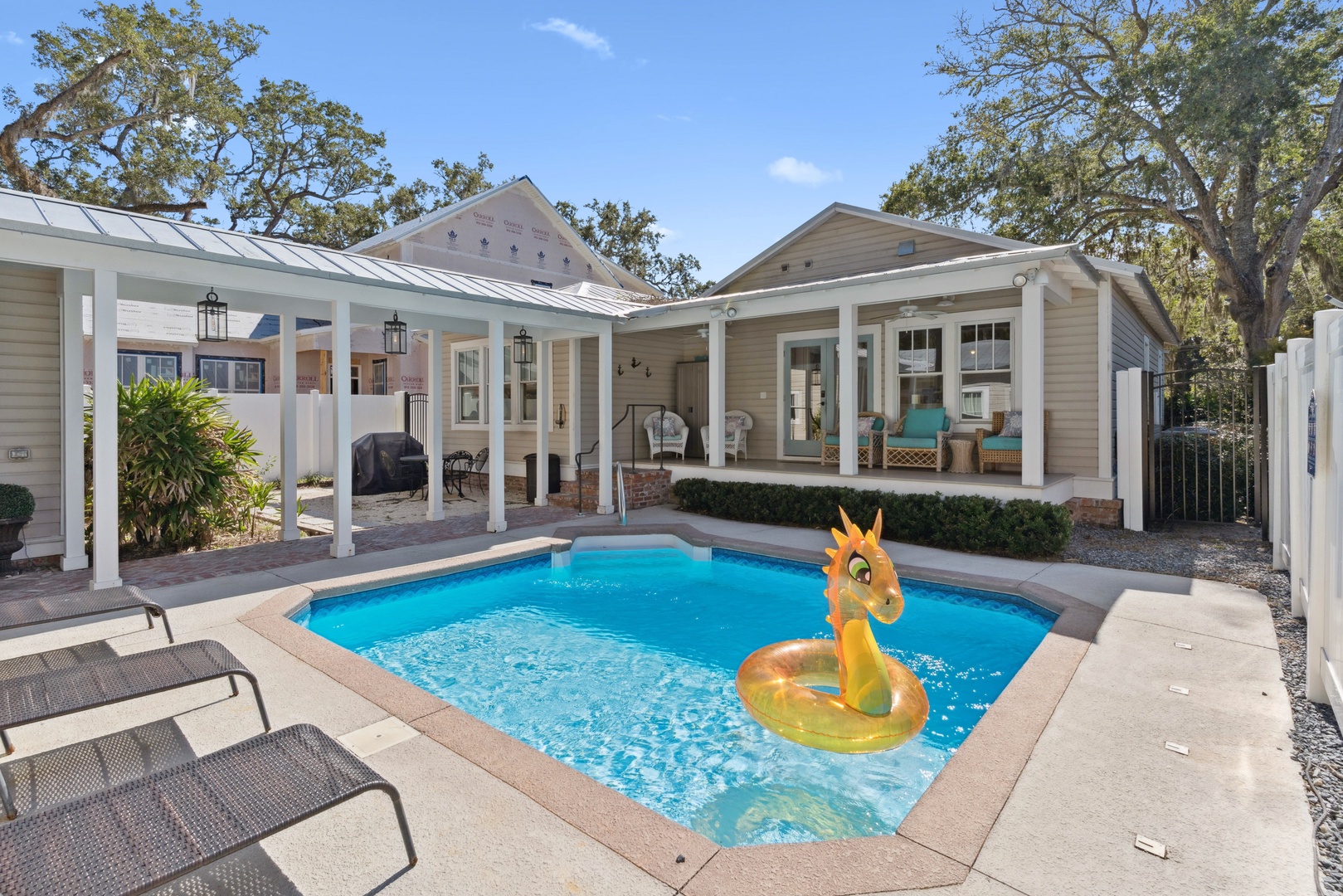 Island Dayz - 609 Ocean Blvd