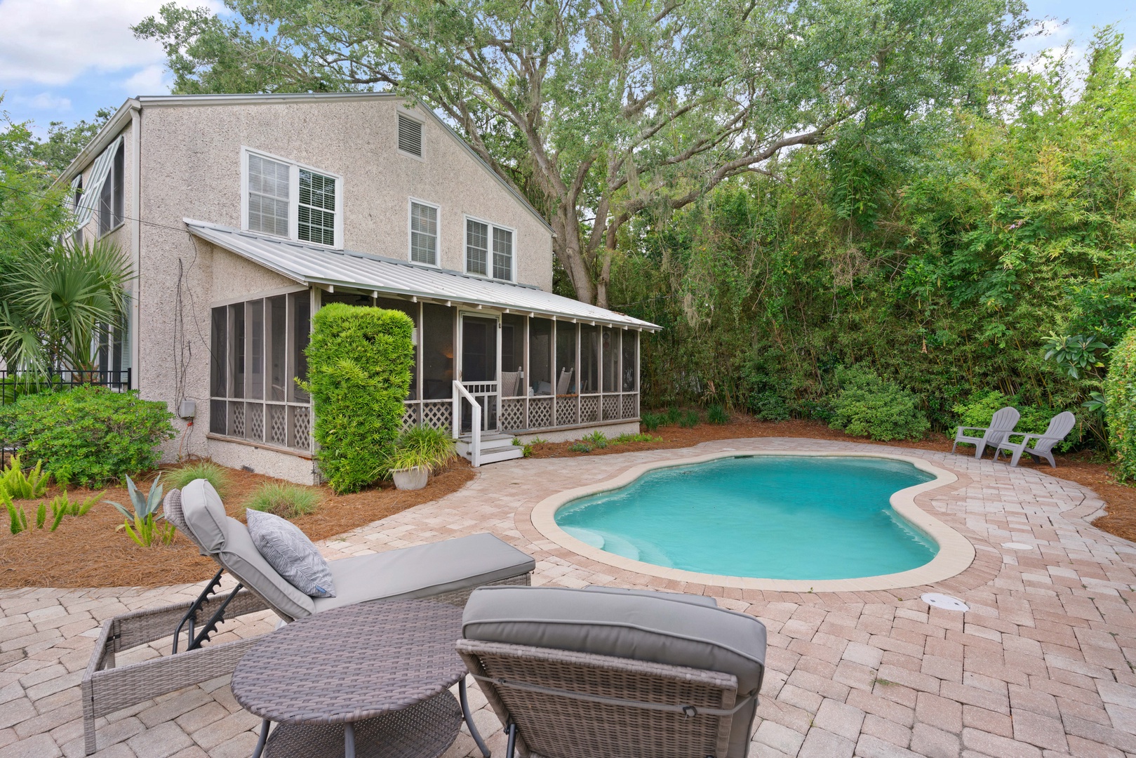 Tabby Quarters - 4230 4th Street