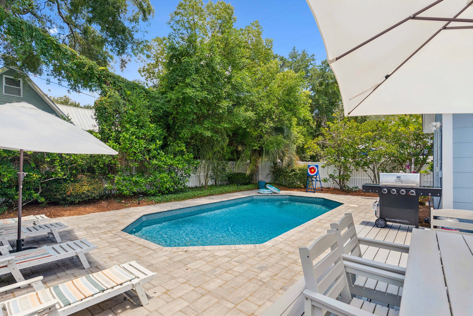 Sunshine Daydreams - 4310 7th Street