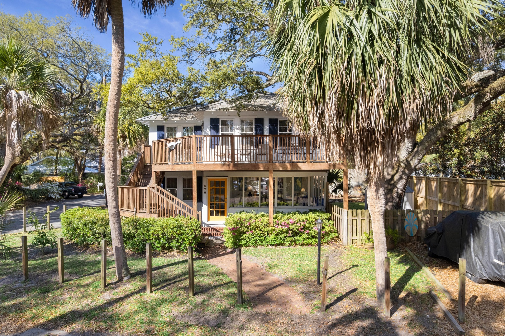 The Salty Goose - 420 Third Street