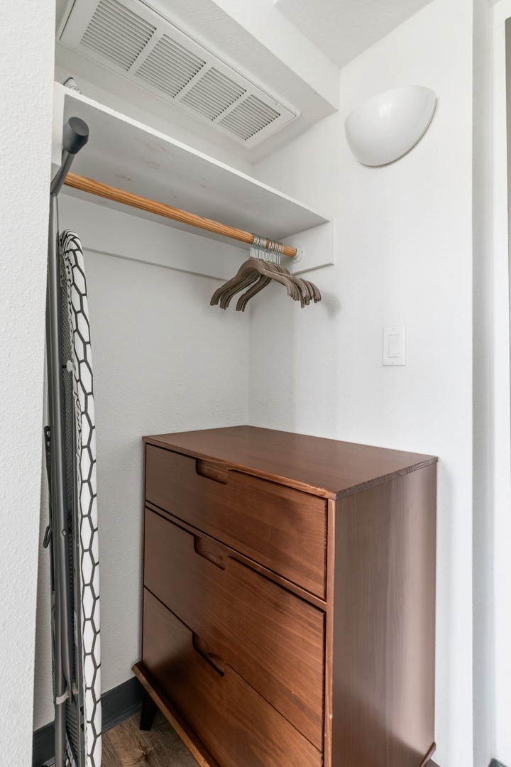 061-2828 Southwest Fwy-Houston Unit 419 10-25