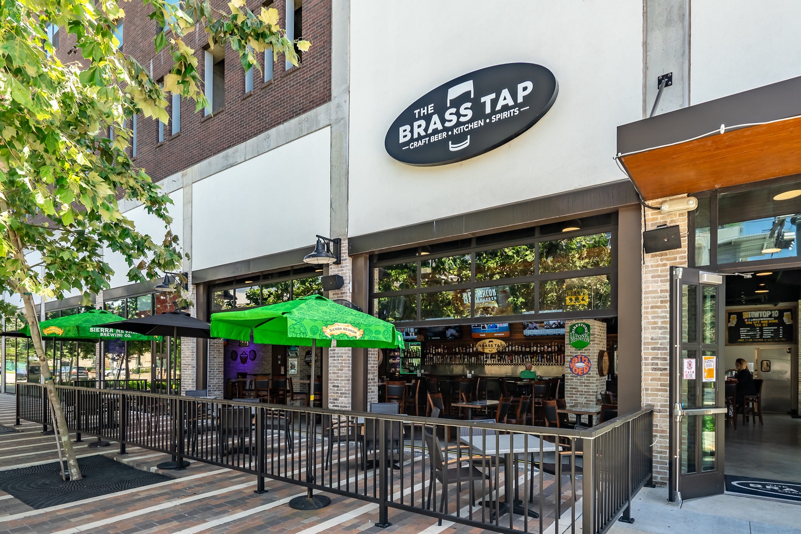 Local bar The Brass Tap is located on the ground floor (10% discount for our guests)