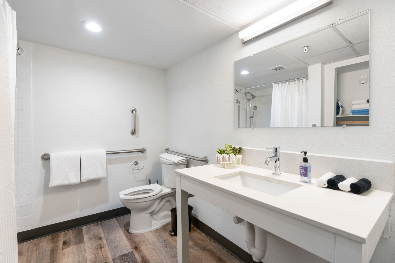 115-2828 Southwest Fwy-Houston Unit 425 10-25