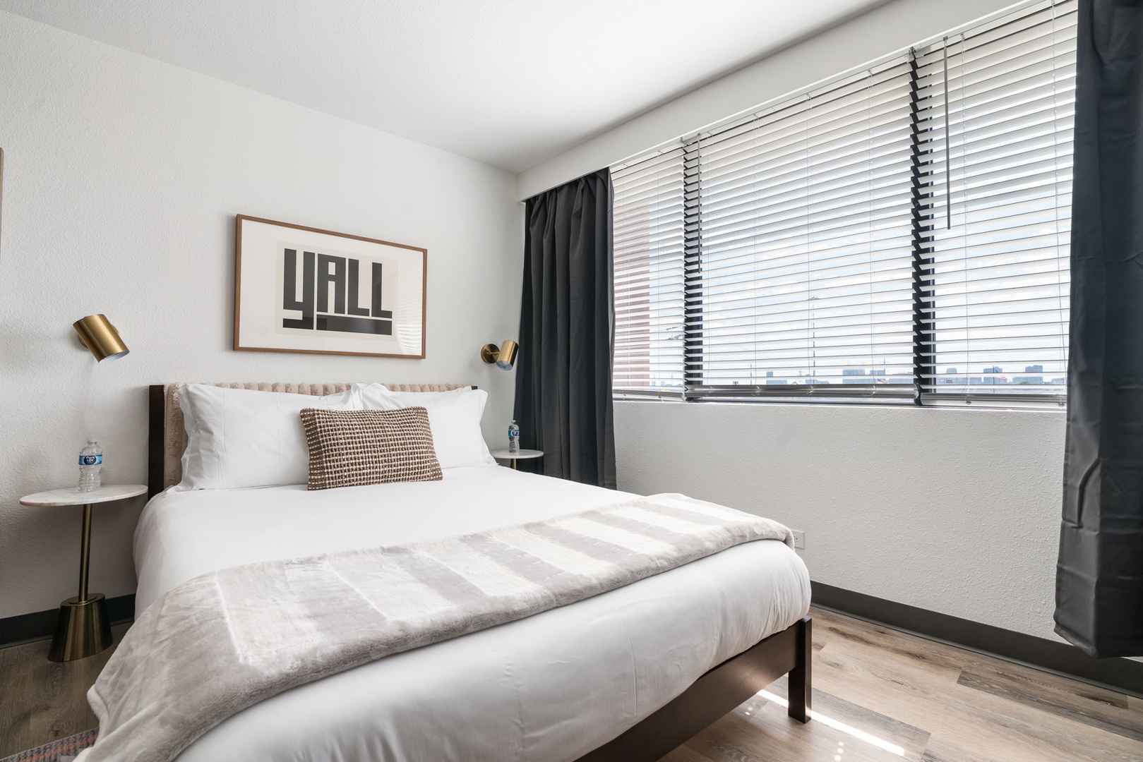 085-2828 Southwest Fwy-Houston Unit 421 10-25