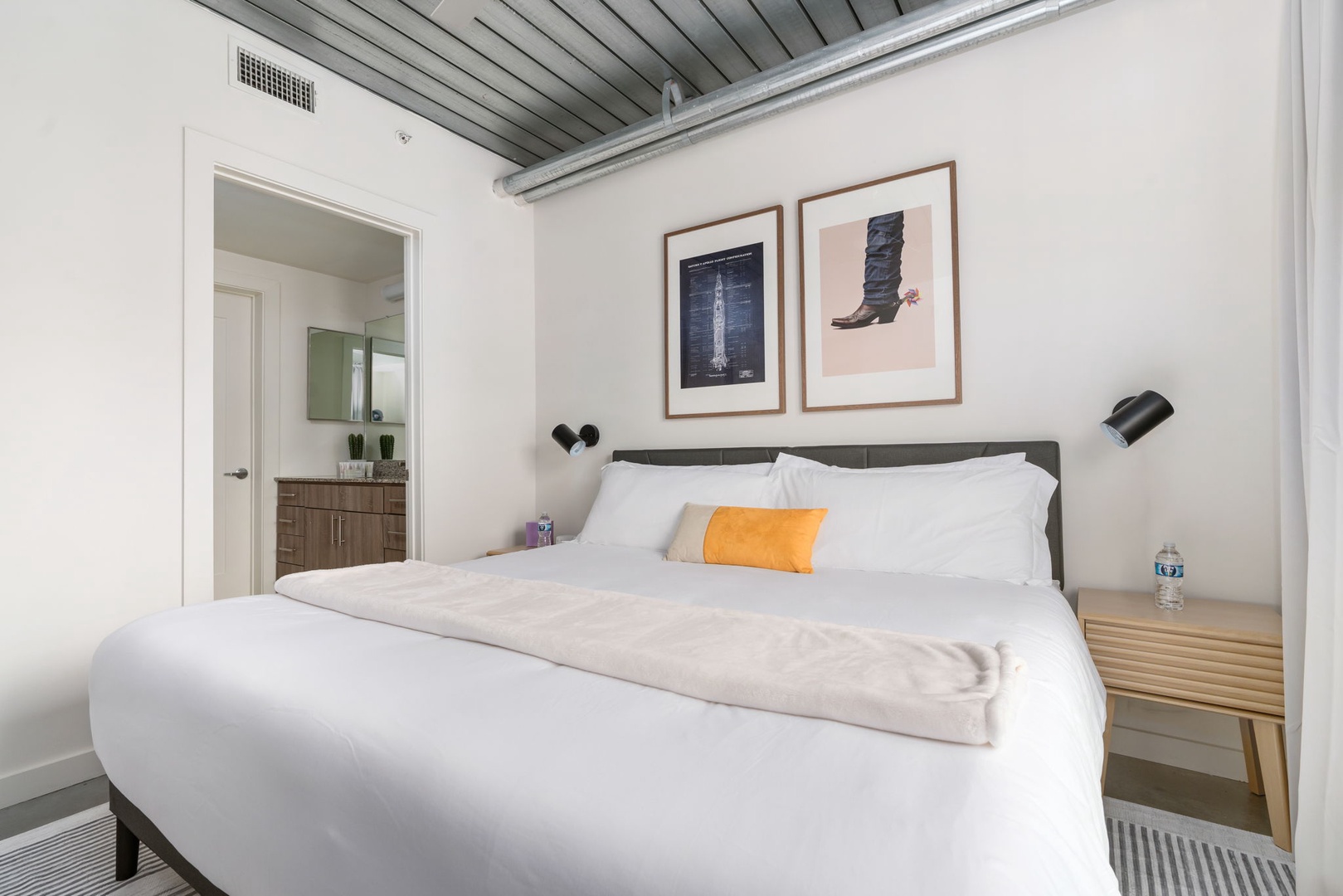 045-3550 Main-Houston-6127 0825