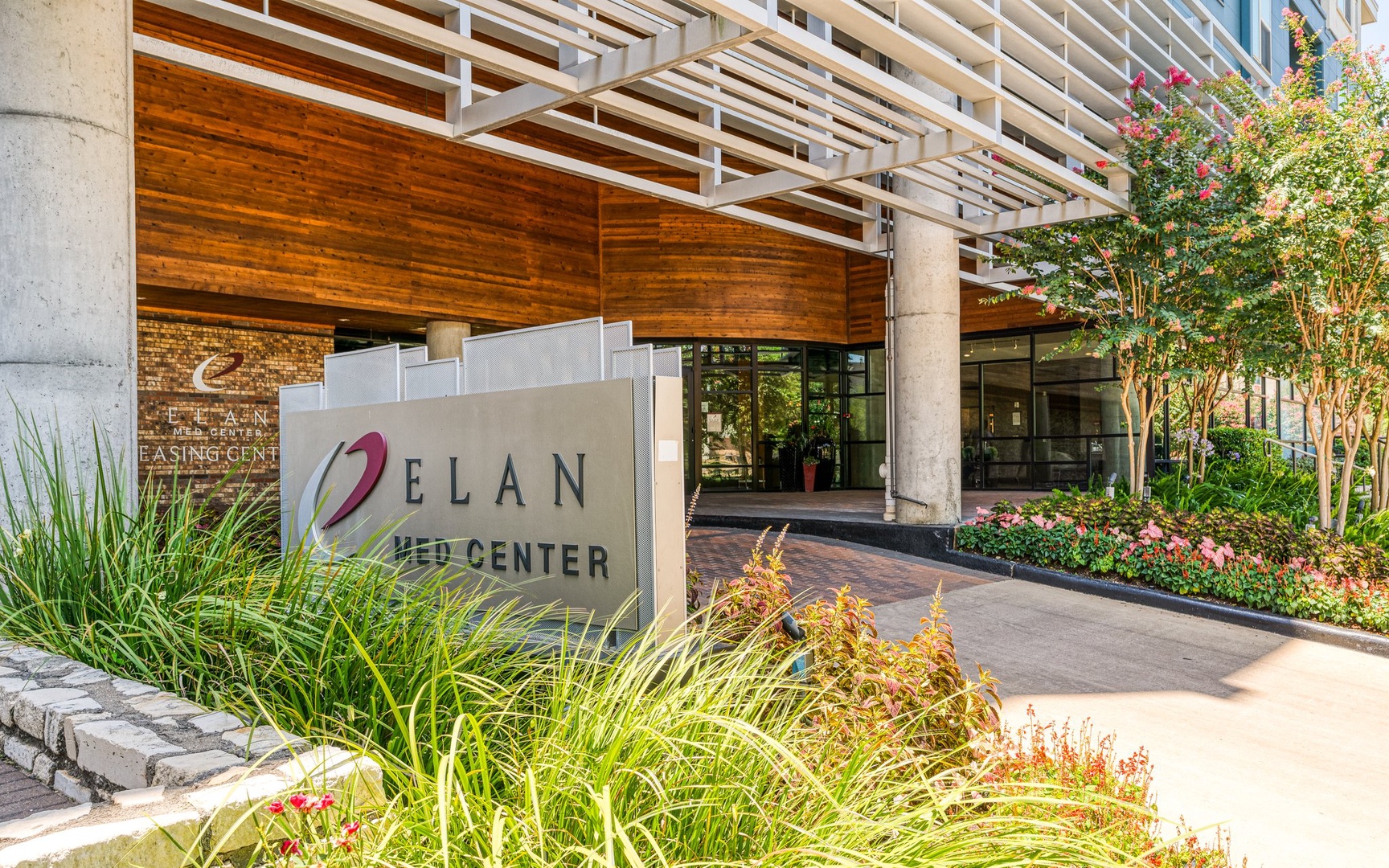 The main entrance to the Elan Med Center community