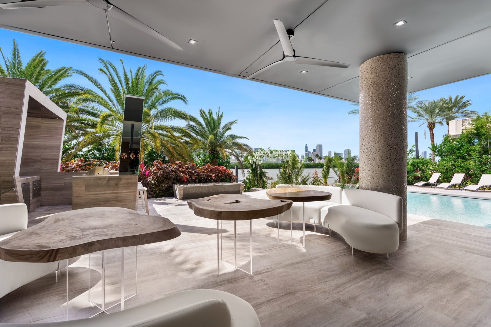 Villa Palm Island - Luxury Rentals Miami Beach