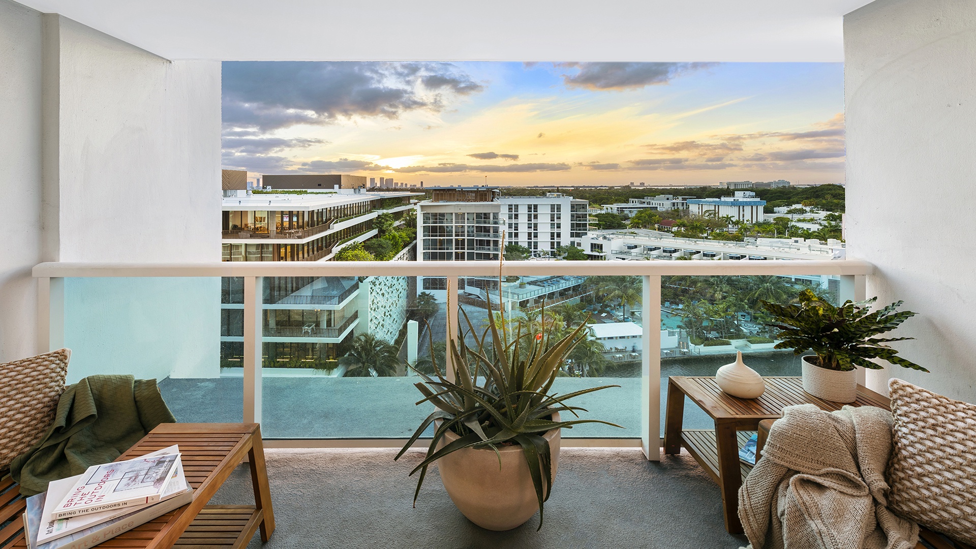 1 Hotel & Homes 945 Luxury Rentals Miami Beach