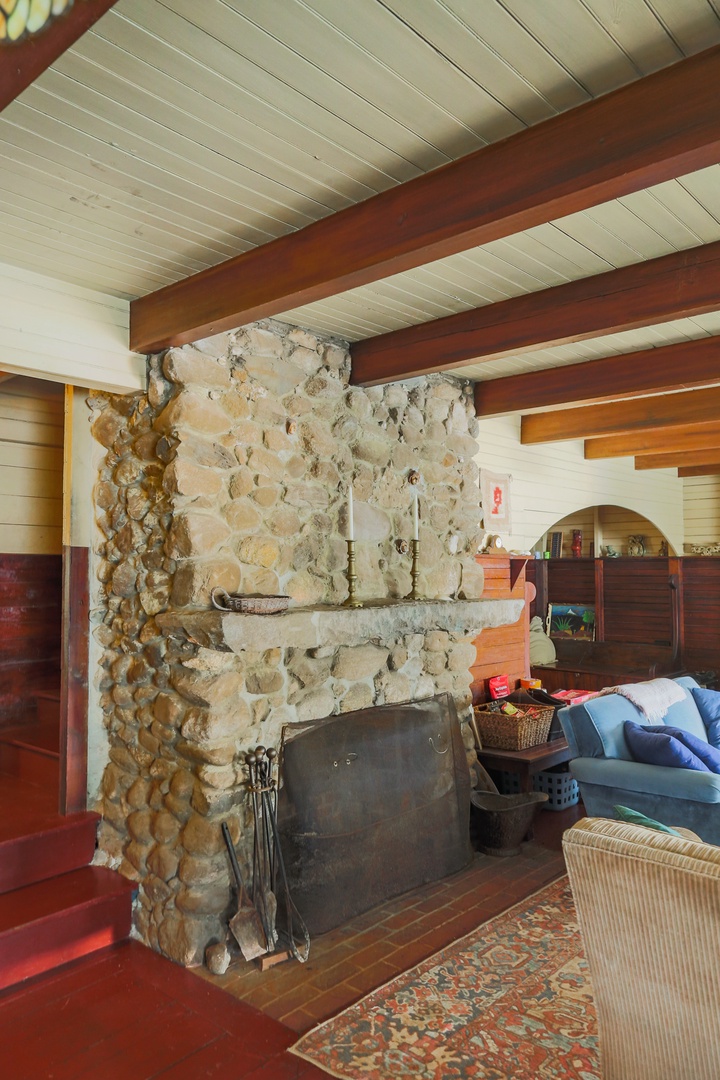 Nature Stone Fireplace in Living Area.