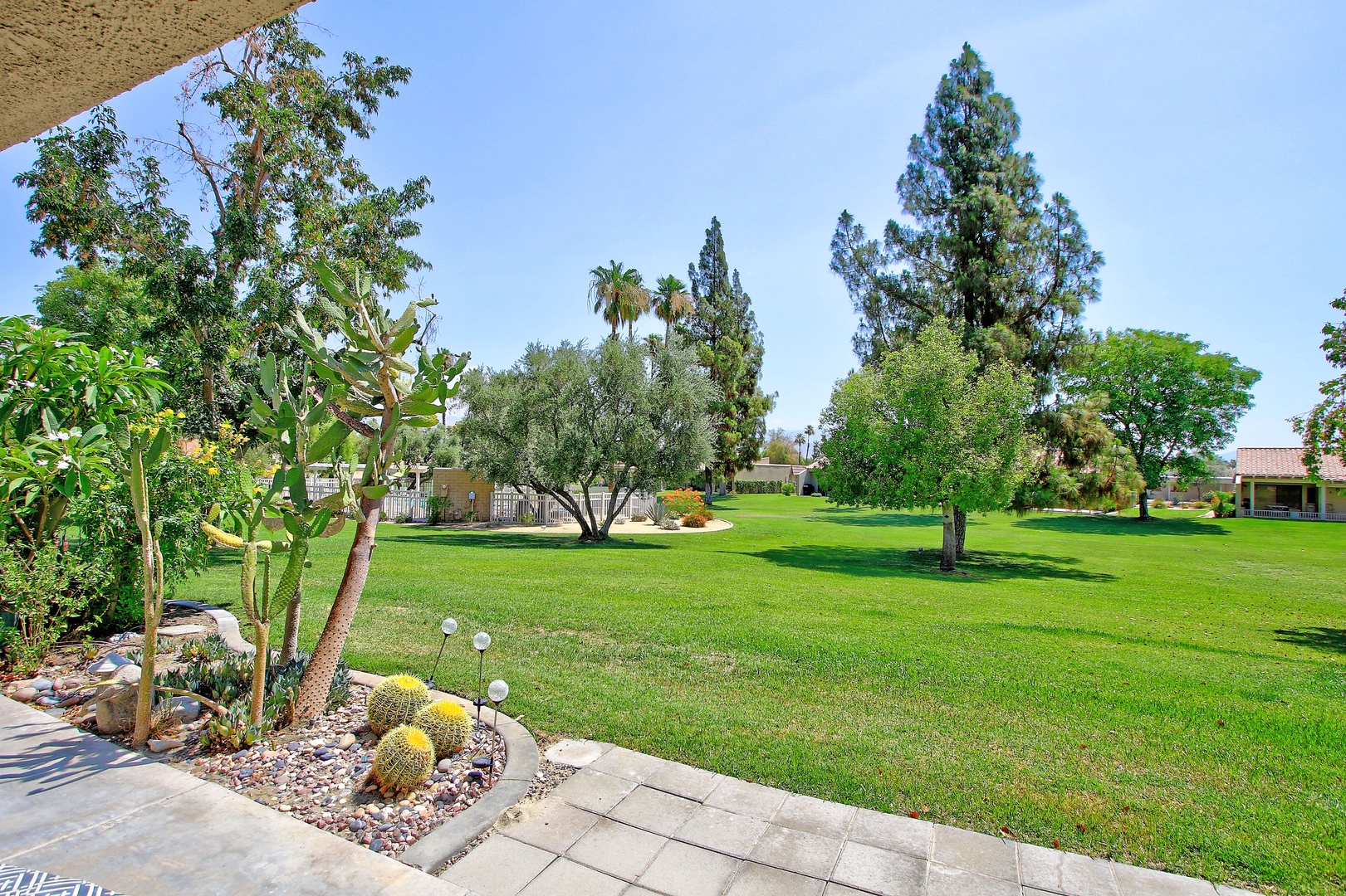 PS860 Palm Desert Resorter CC